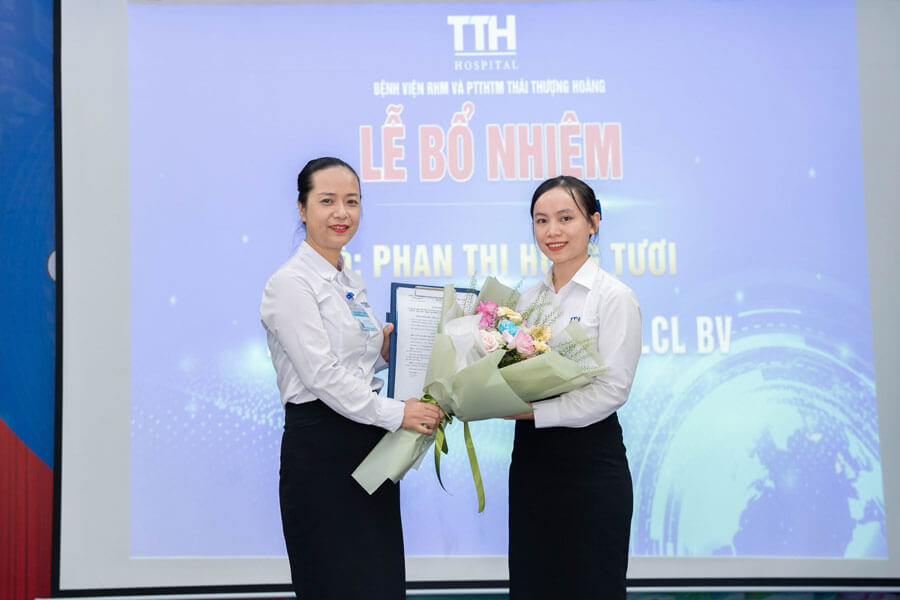 Bà Phan Thị Hồng Tươi: Trưởng phòng Kế hoạch tổng hợp - Quản lý chất lượng