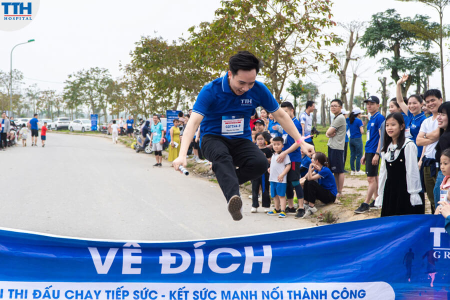 Bác sĩ Nguyễn Minh Châu tham gia giải chạy