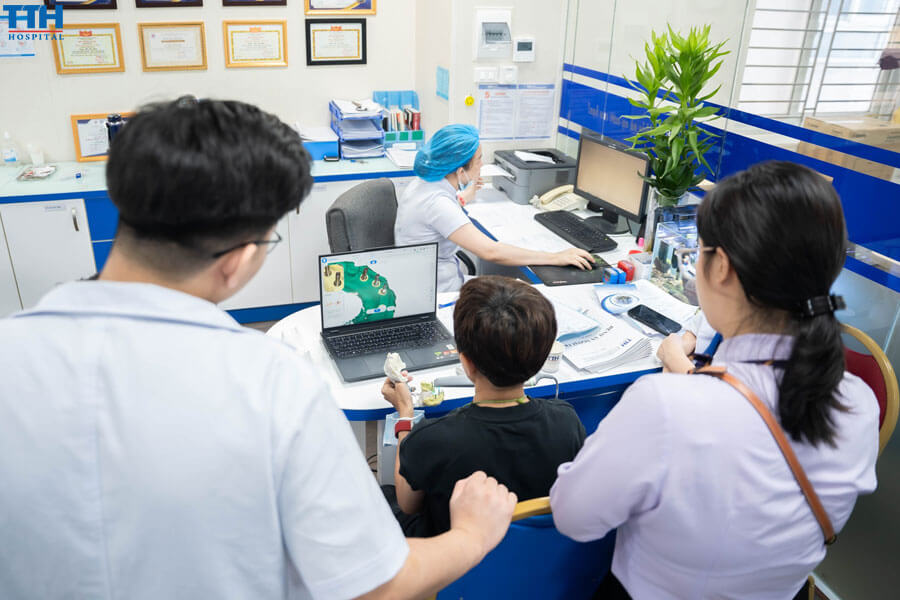 Bệnh viện Thái Thượng Hoàng đã đón tiếp đại diện Công ty TNHH Đầu tư Công nghệ Y tế VTECH đến bàn giao và đào tạo các công nghệ nha khoa mới cho đội ngũ y bác sĩ và kỹ thuật viên của bệnh viện.