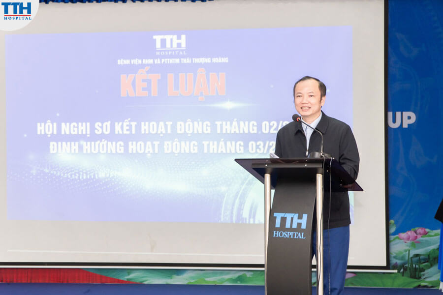 BSCKI Hoàng Tiến Hải - Giám đốc Chuyên môn của bệnh viện đã gửi lời chúc mừng cho các thành tích đạt được trong tháng 2