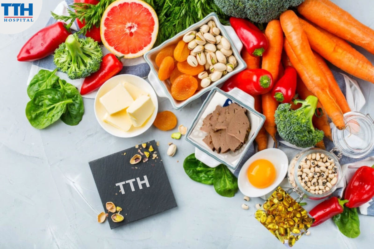 Chế Độ Ăn Uống Sau Phẫu Thuật Cắt Mí Mắt