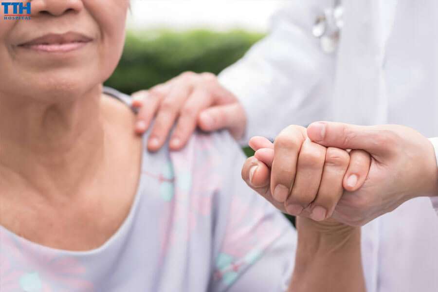 Chuẩn bị tâm lý cho ngày phẫu thuật trồng răng implant