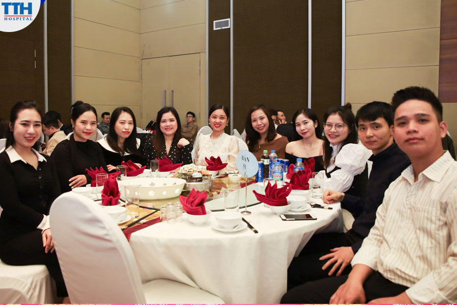 Không khí ấm áp, vui vẻ gắn kết và đầy cảm xúc