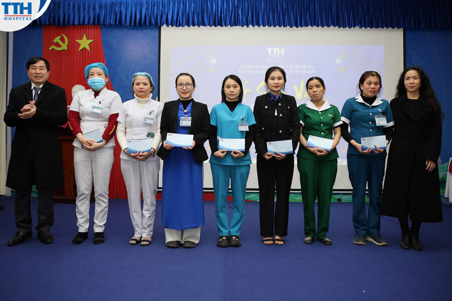 TTH Group đã thực hiện nhiều chương trình ý nghĩa, như: “Tặng quà Tết cho người nghèo”