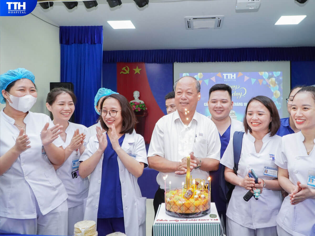 Đông Đảo Sự Tham Dự của CBNV