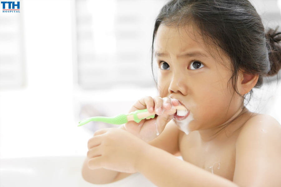 Dự Phòng Sâu Răng Cho Trẻ Em bằng Chải Răng Đúng Cách