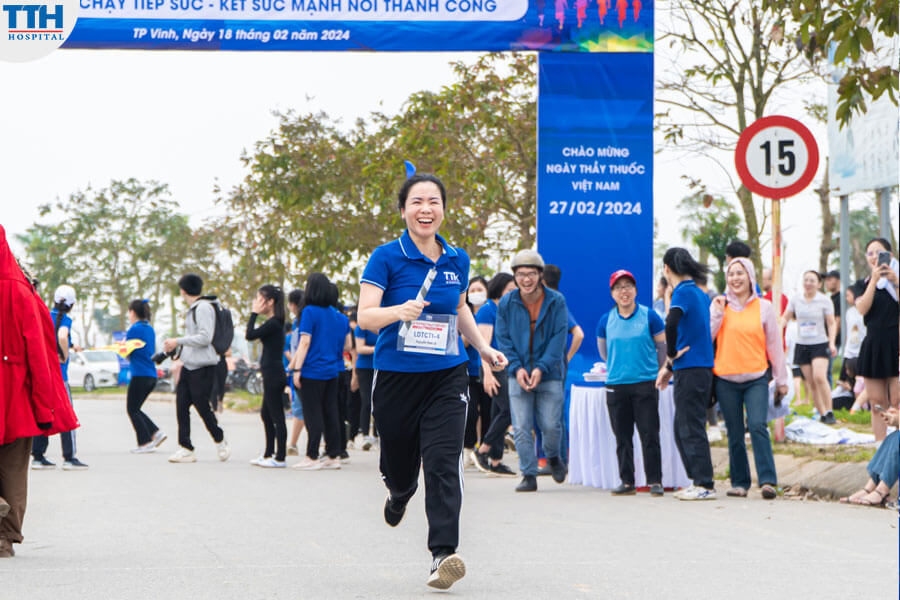 Giám đốc Nguyễn Hoa Lê tham gia giải chạy bộ