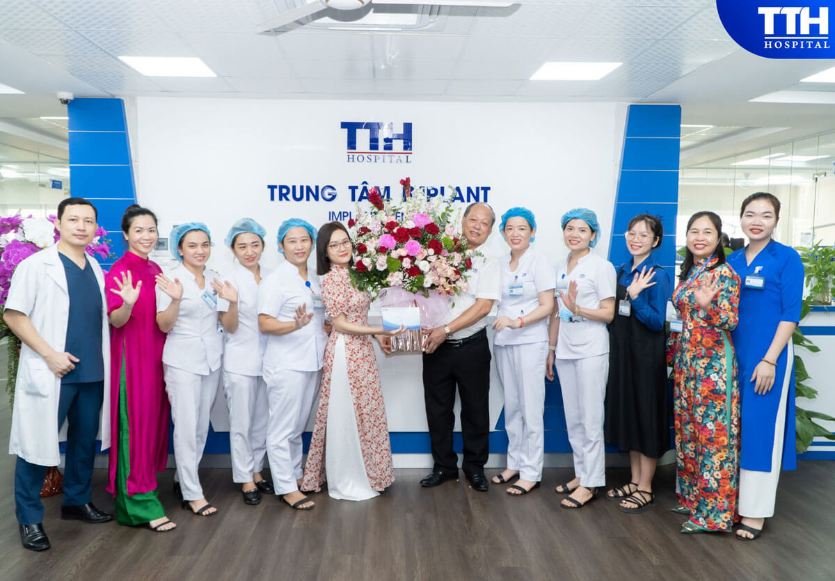 hình ảnh đẹp 5 trong ngày Phụ Nữ Việt Nam 20-10-2023