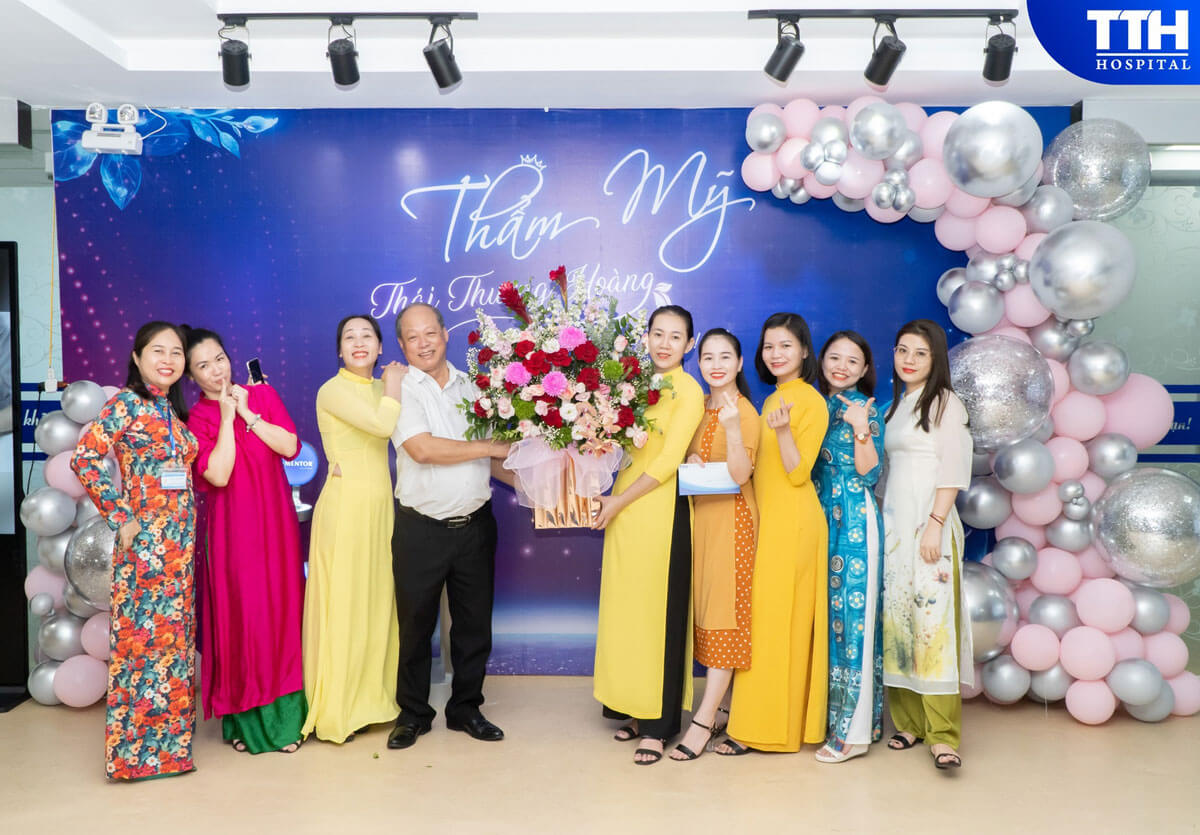 hình ảnh đẹp 7 trong ngày Phụ Nữ Việt Nam 20-10-2023