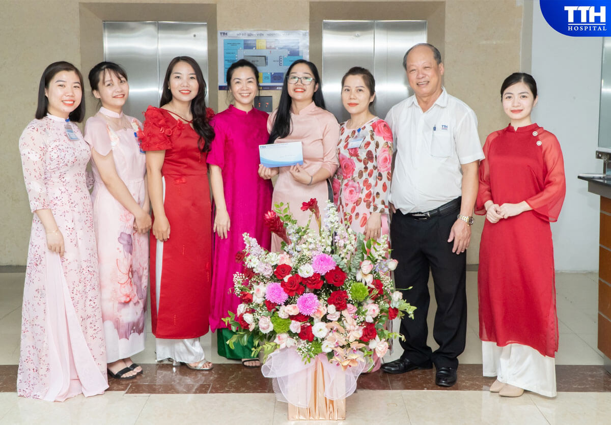 hình ảnh đẹp 8 trong ngày Phụ Nữ Việt Nam 20-10-2023