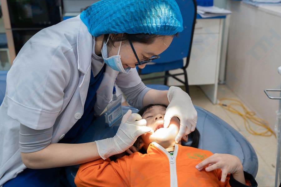 Học Tập Chăm Sóc Răng Miệng Đúng Cách