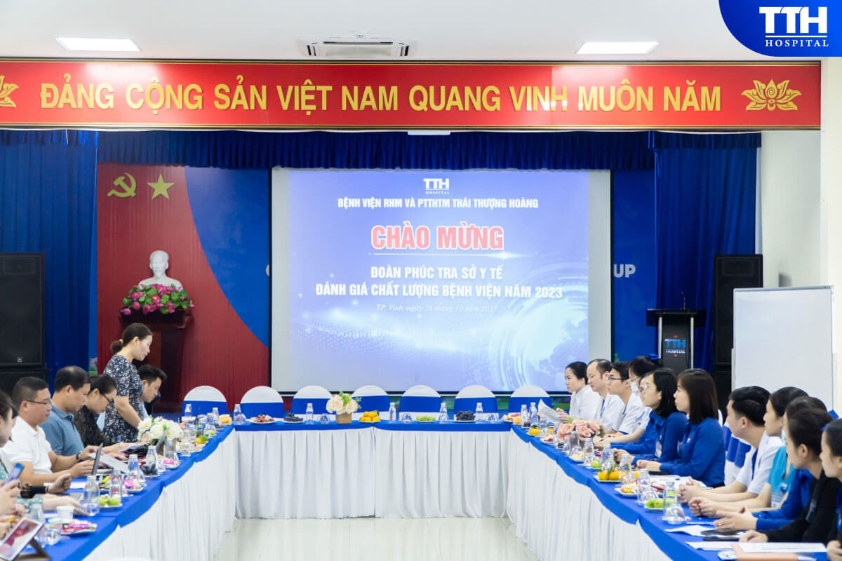 Kiểm Tra và Đánh Giá Chất Lượng Đoàn Sở Y tế Nghệ An tại bệnh viện thái thượng hoàng