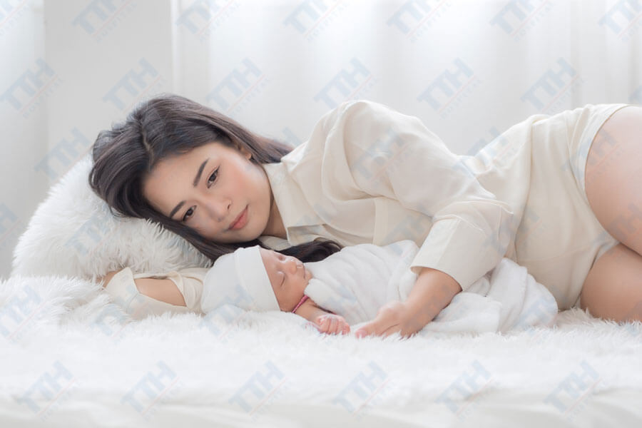 Lưu ý quan trọng khi điều trị nám cho mẹ đang cho con bú