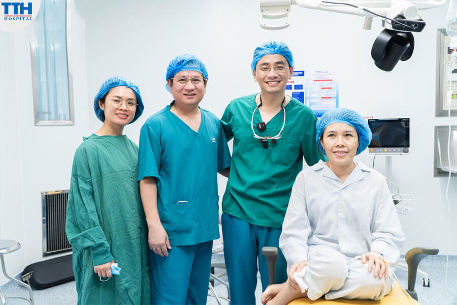 mối liên kết giữa các chuyên gia, học viên và đội ngũ y bác sĩ của Bệnh viện Thái Thượng Hoàng.