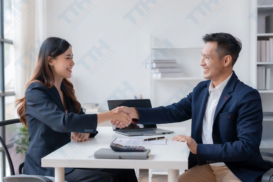  Nụ Cười Và Tính Cách: Yếu Tố Quan Trọng Trong Sự Nghiệp