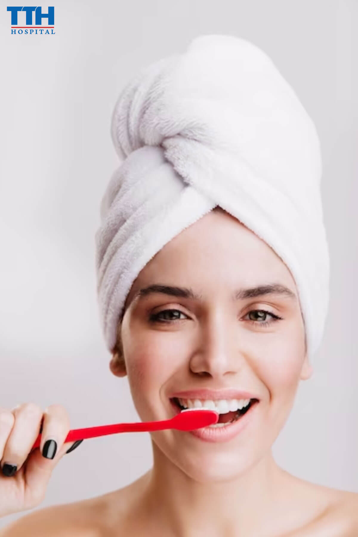 Sử dụng kem đánh răng chứa Fluoride cho người niềng răng tại Vinh, Nghệ An