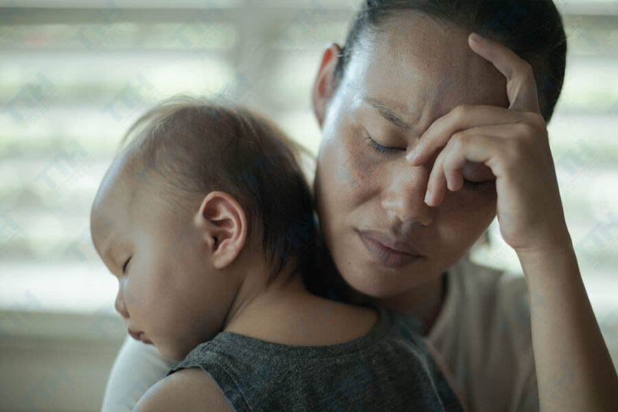 Thách thức trong việc trị nám cho mẹ đang cho con bú