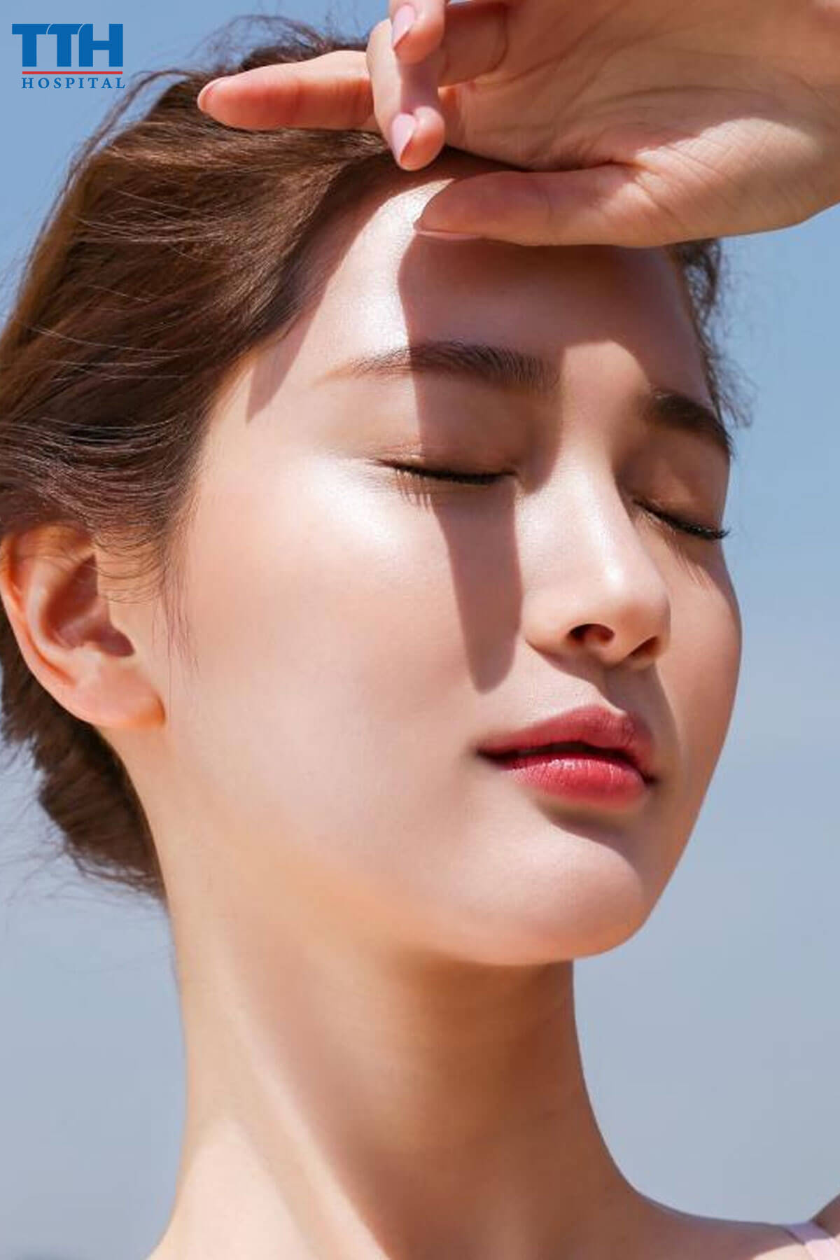 Tránh Ánh Mặt Trời Sau Cắt Mí - cắt mí tại Vinh Nghệ An