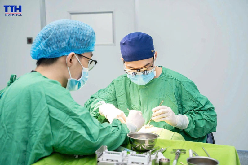 TRỒNG RĂNG IMPLANT – GIẢI PHÁP PHỤC HÌNH RĂNG TỐI ƯU