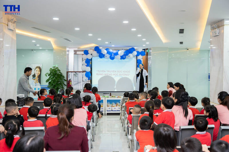 Tuyên truyền kiến thức chăm sóc răng miệng phù hợp lứa tuổi