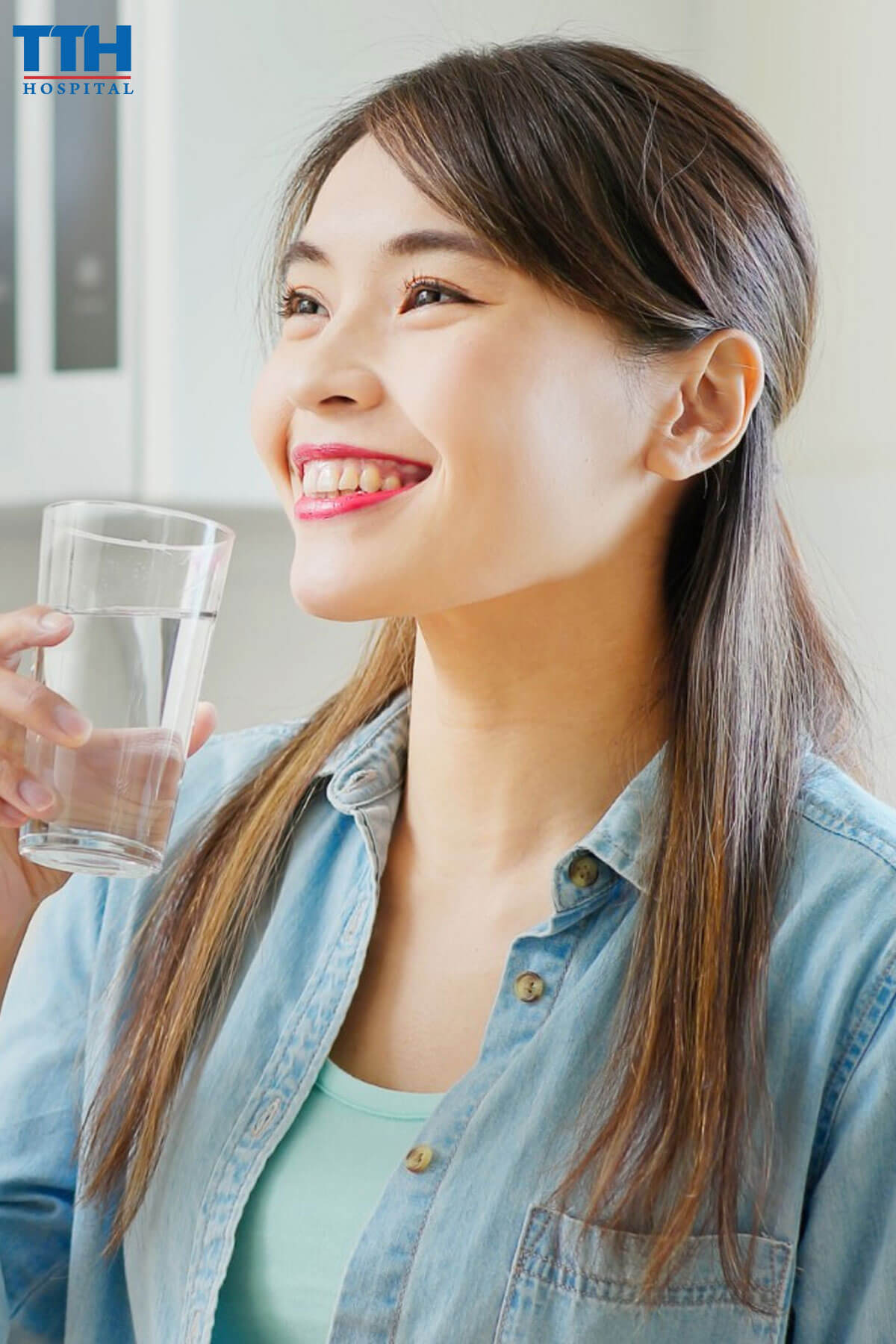 Uống đủ nước Sau Cắt Mí - cắt mí tại Vinh Nghệ An