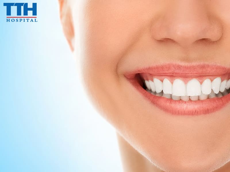 Răng sứ cao cấp và răng sứ thường: Nên chọn loại nào?